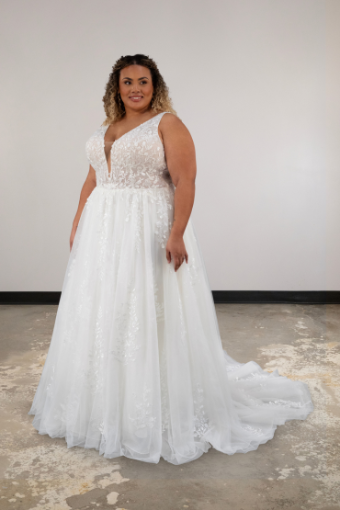 Essense of Australia Style #D4007 #3 (IVIV-PL) IVR LACE TULLE & REGAL ORGANZA OV IVR GWN W PLN TULLE PLUNGE thumbnail