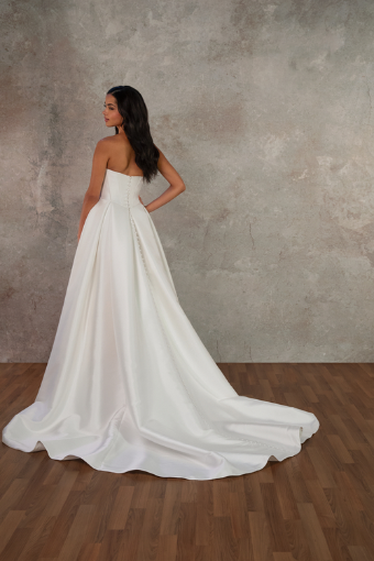 Essense of Australia Style #D4389 #1 Ivory thumbnail