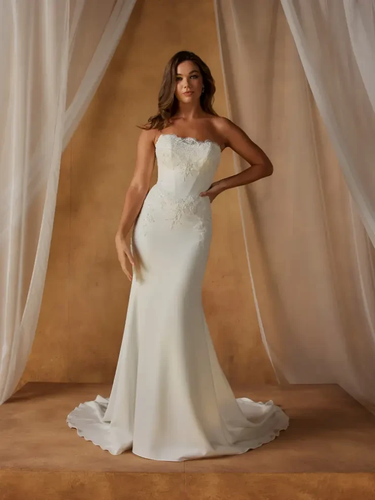 open lace back dress A-Line V-Neck Tulle Spaghetti Straps Romantic Wedding Dress with Appliques  COCOMELODY CW3119