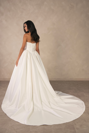 Essense of Australia Style #D4602 #1 Ivory thumbnail