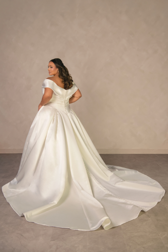 Essense of Australia Style #D4604 #4 default Ivory thumbnail