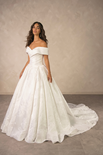 Essense of Australia Style #D4604 #0 default Ivory thumbnail