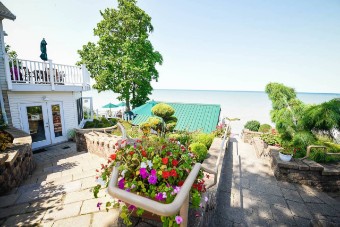 Ashtabula Style #The Lakehouse Inn and Winery #3 thumbnail