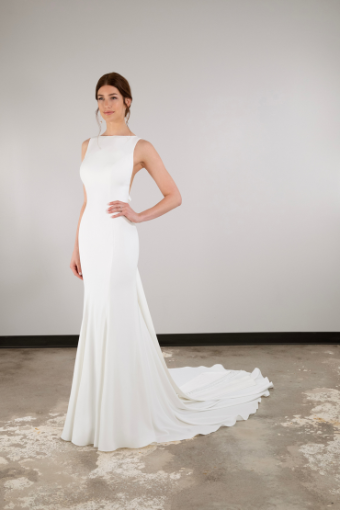 Essense of Australia Style #D3901 #0 default (IV-PL) Ivory Gown w Porcelain Tulle Side Plunge thumbnail