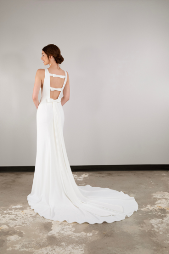 Essense of Australia Style #D3901 #1 default (IV-PL) Ivory Gown w Porcelain Tulle Side Plunge thumbnail