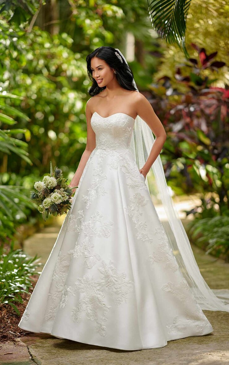 Wedding Dresses Under $1000