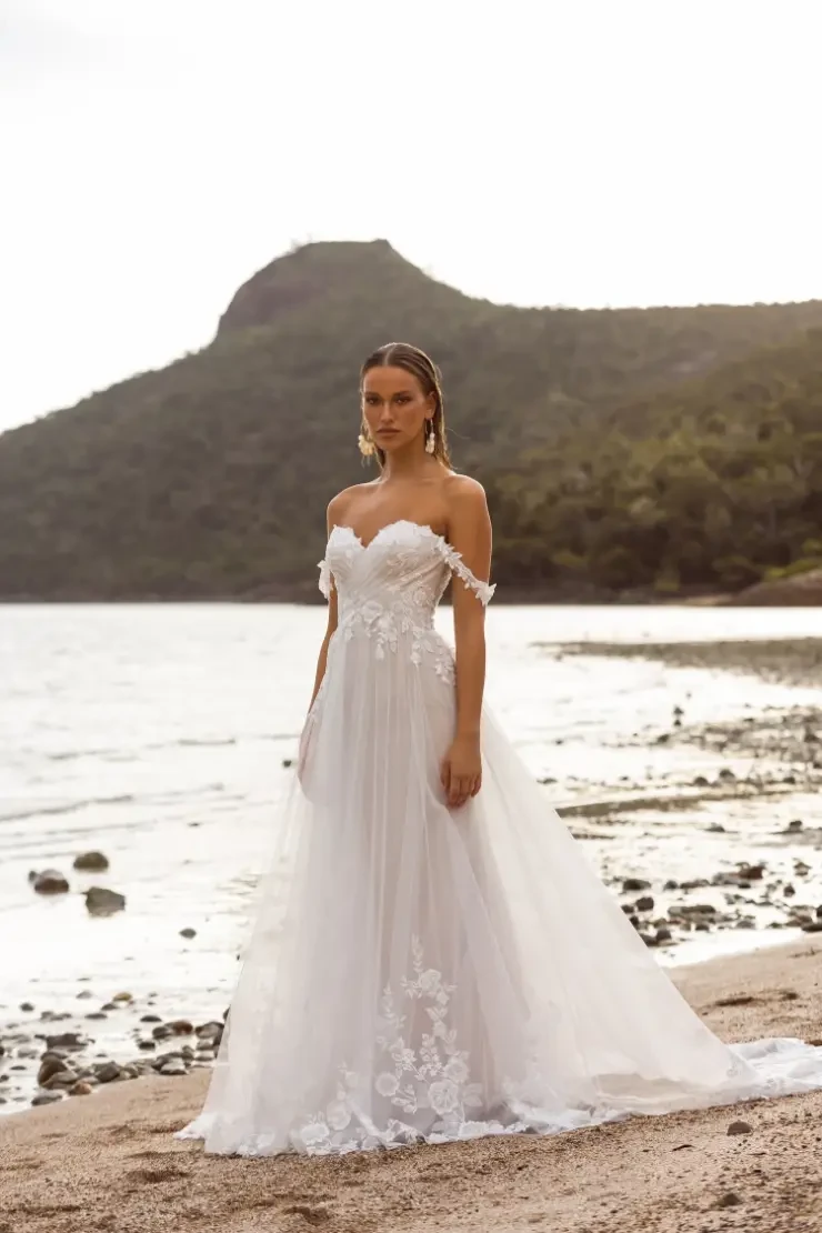 Wedding Dresses Under $600 | Near Kent, OH | Radiant Bride Wedding Dresses Under $600 | Near Kent, OH | Radiant Bride