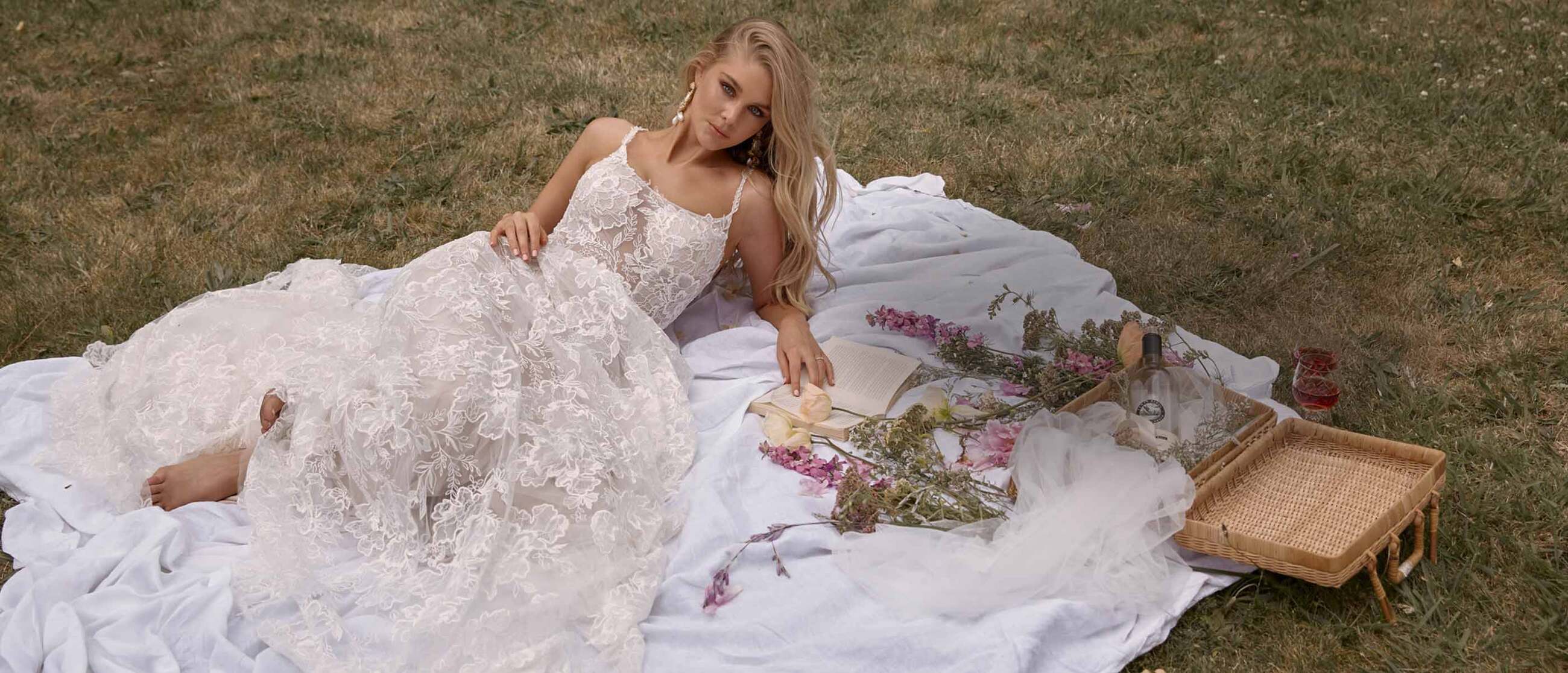 Wedding Dresses Under $1000